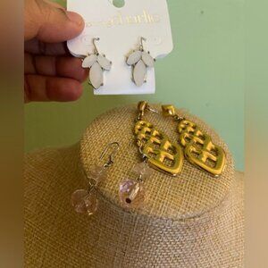 Charming Charlie Gold and White Earrings & unbrsnded earrings